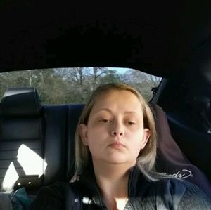 Meet your Posher, Roxanne